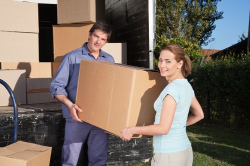 Packing and loading support for removals near Lewisham